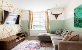 The Southwick Sanctuary - Large 6BDR with Terrace